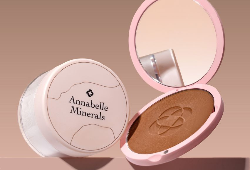 Loose vs. Pressed Powder Foundation: What You Need to Know