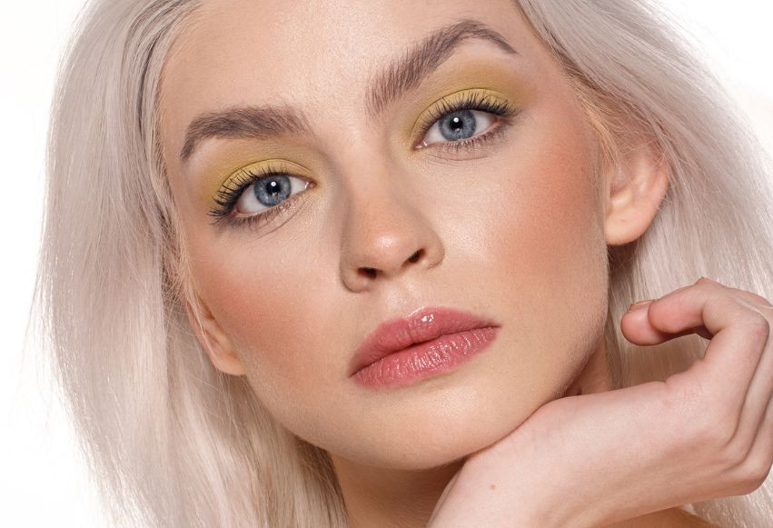 Soft Cocktail: jak wykorzystać cienie glinkowe w codziennym makijażu?